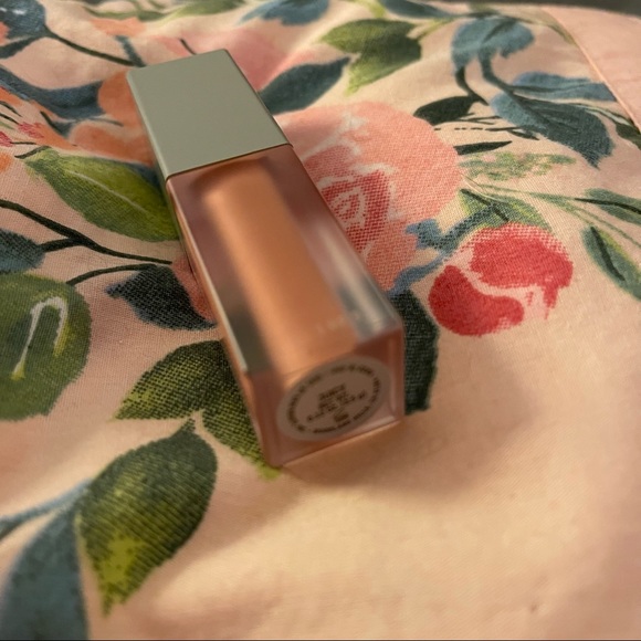 NIB KKWxMario Lip in Juicy - Picture 3 of 6